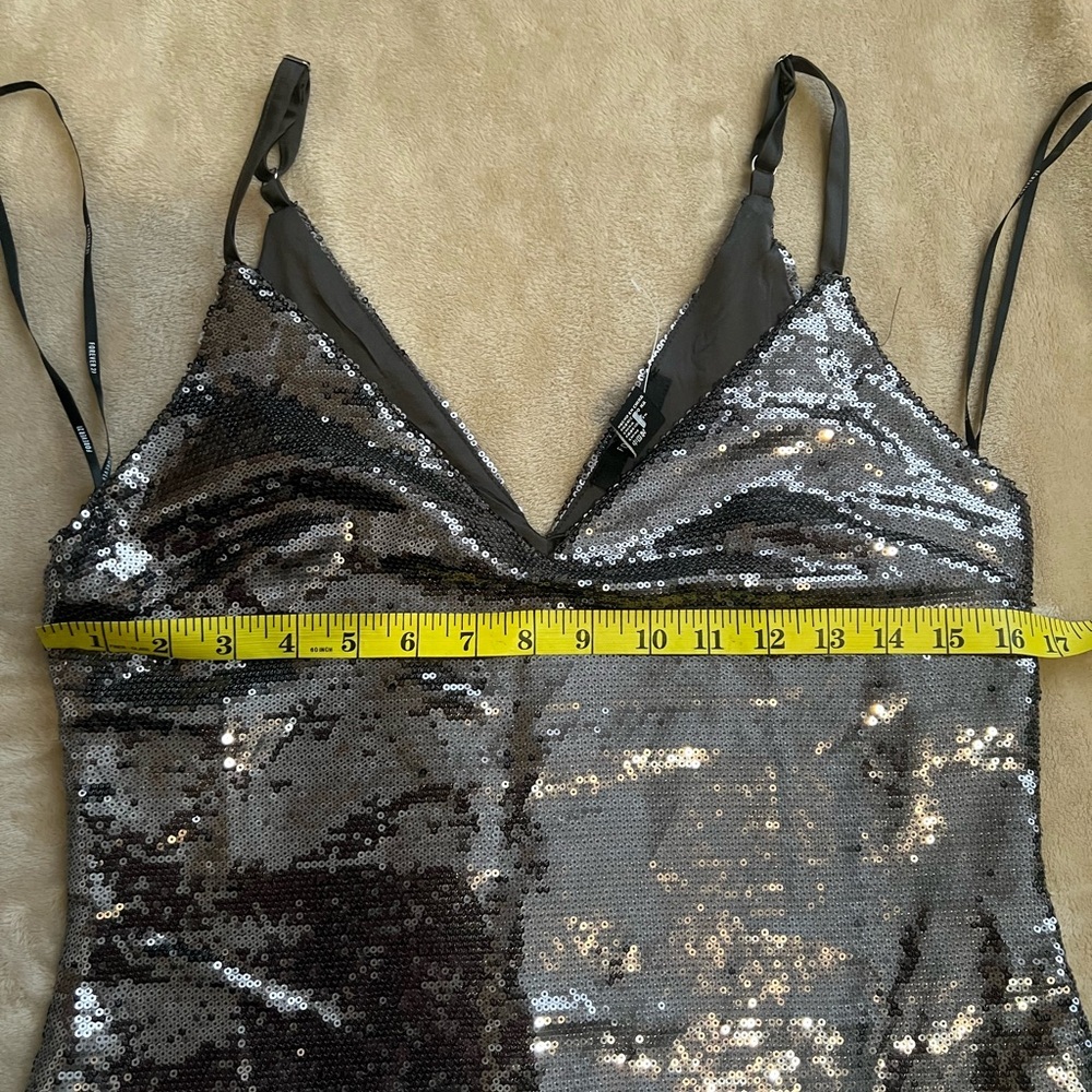 Forever 21 Metallic V-neck sequin dress – Size M - Picture 7 of 11